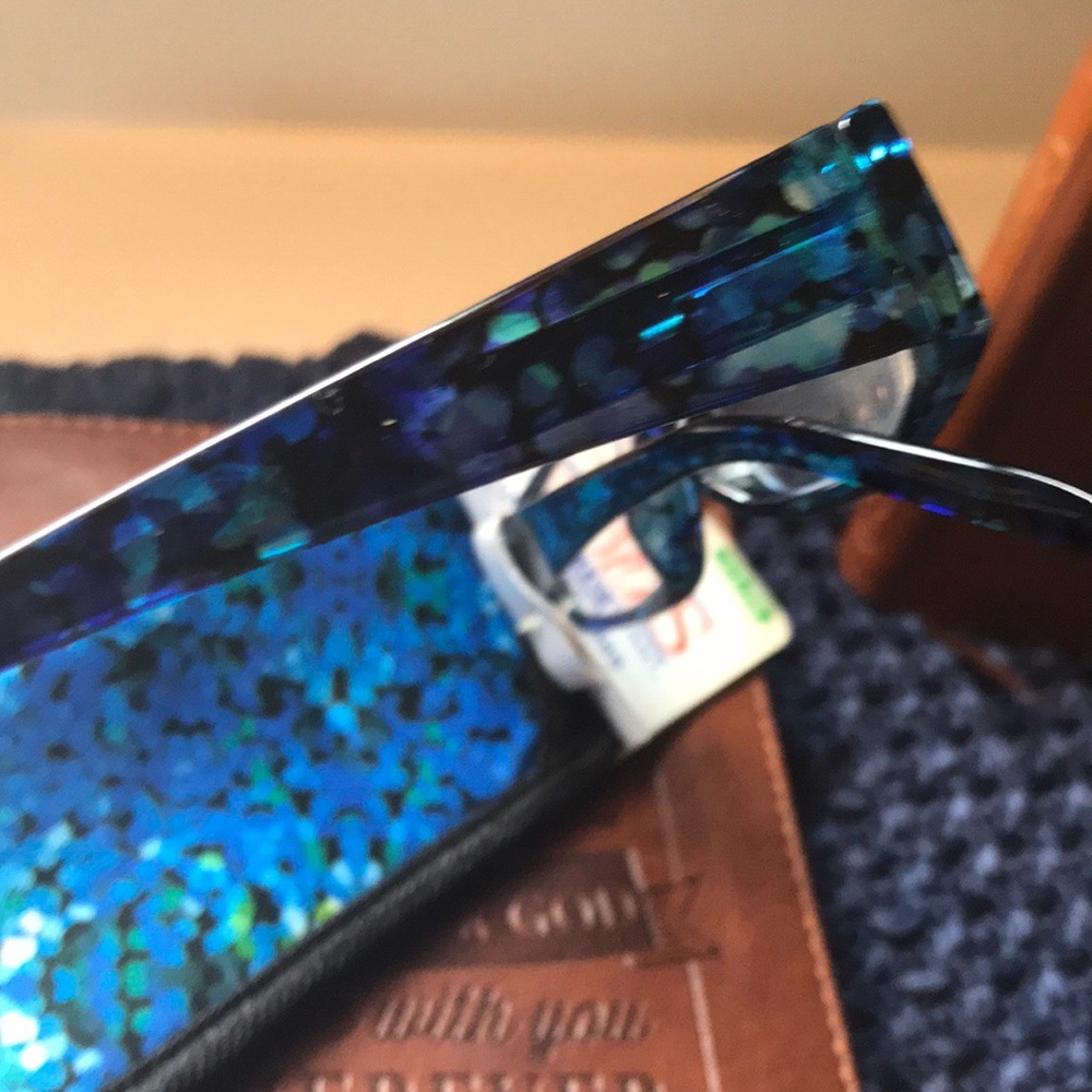 3 Foster Grant eye readers  and fashionable case - Picture 6 of 8